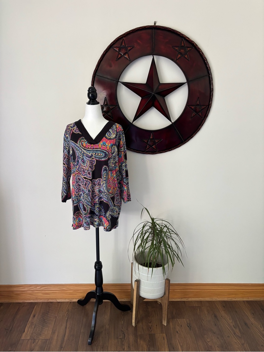 Lauren Ralph Lauren Boho Black Paisley V-Neck Tunic with Multicolor Print 1X